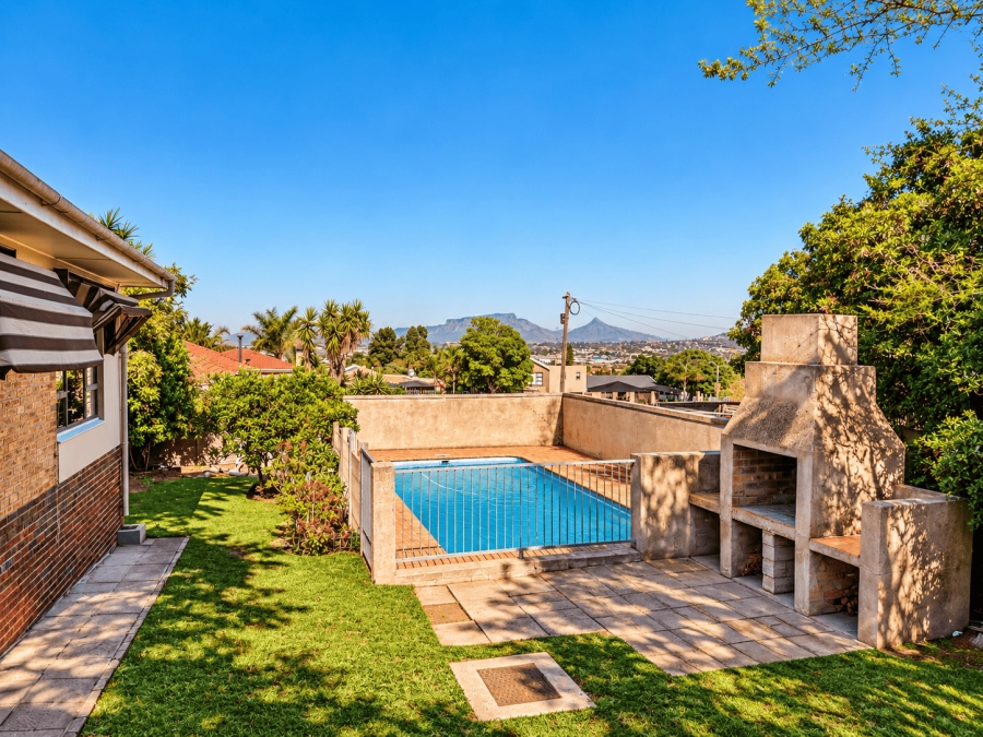4 Bedroom Property for Sale in Protea Heights Western Cape